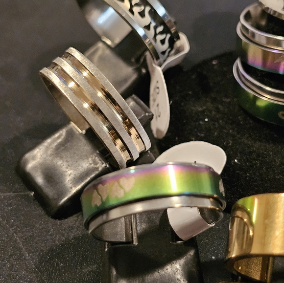 Rings Y - Picture 7 of 10